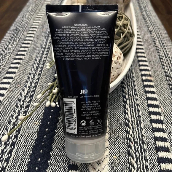 Glow After Dark Liquid Pearl‎ Shower Gel 6.7 oz by JLO - Picture 2 of 2